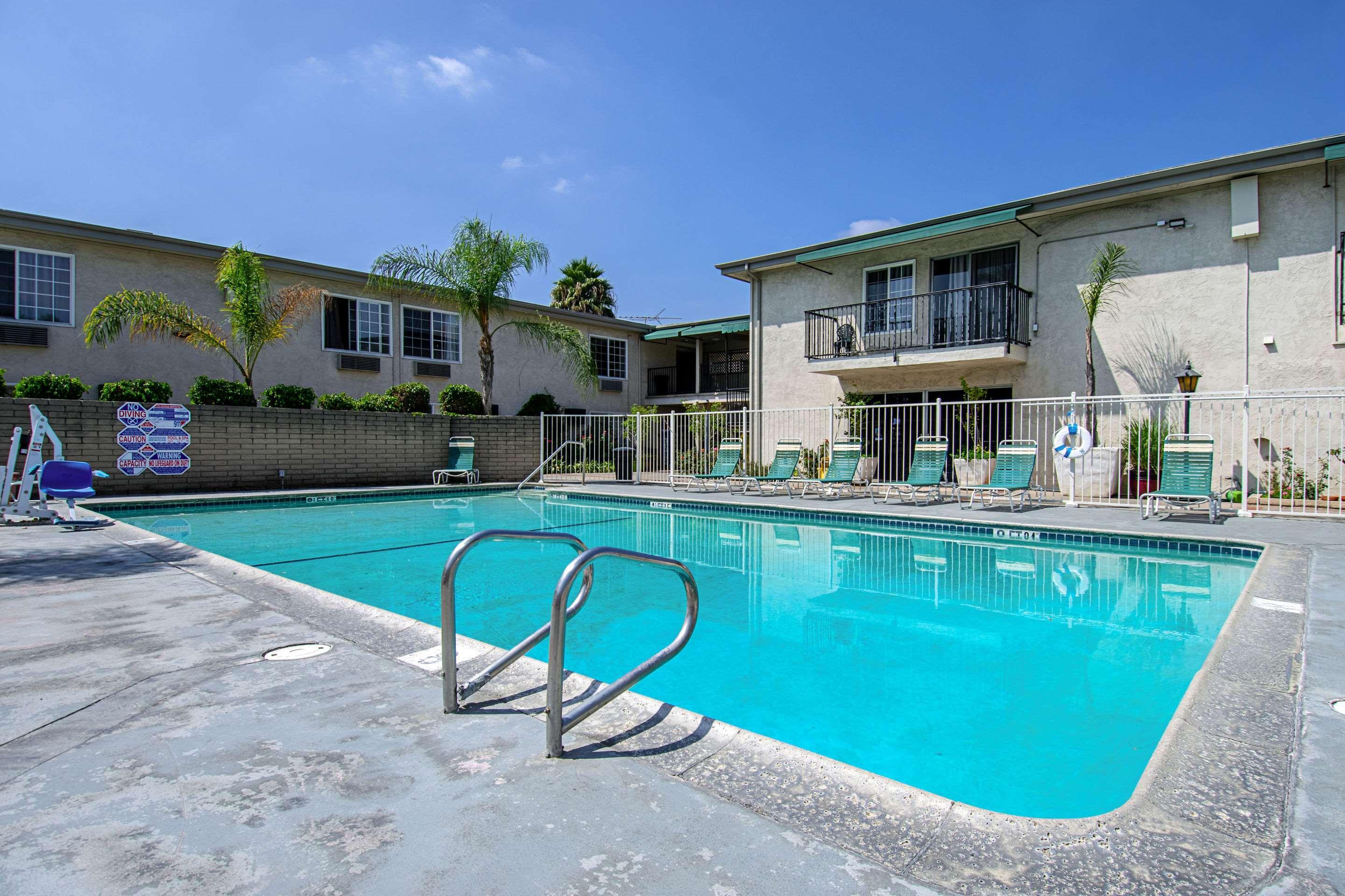 Rodeway Inn Near Maingate Knott'S Buena Park Exteriör bild